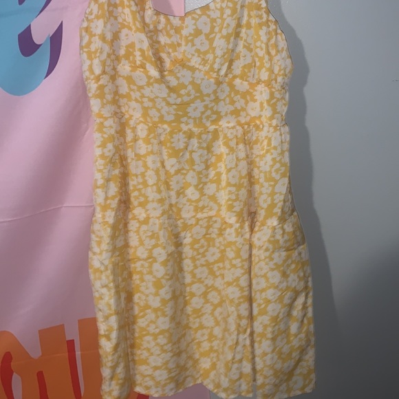 SHEIN Yellow Flower Print Sun Dress - Picture 2 of 3